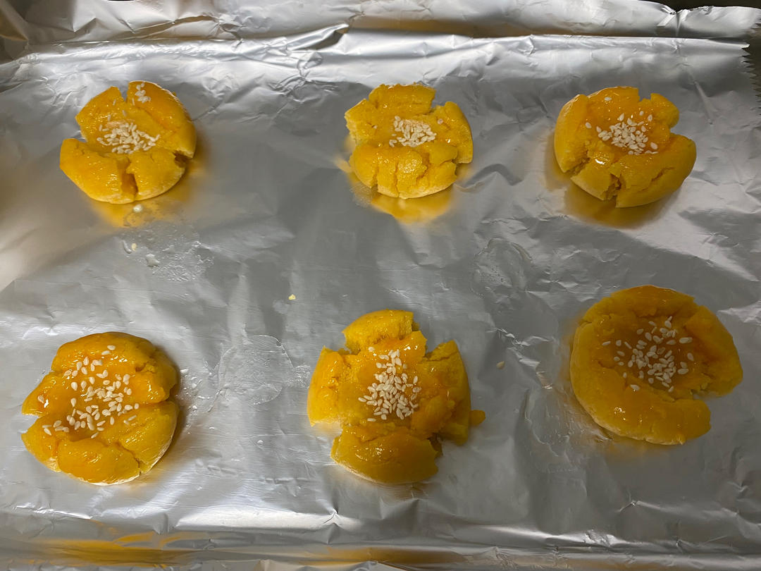 轻轻一按就碎掉的原味桃酥（不输猪油版）