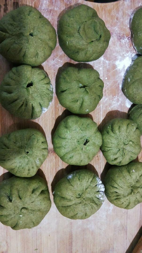 vanna_axwr做的纯天然菠菜汁 翡翠包子