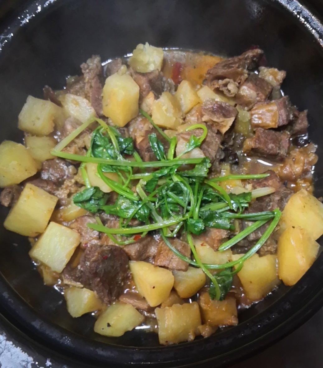 土豆烧牛腩