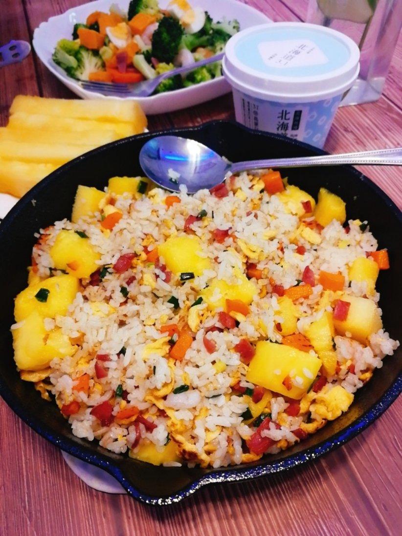 菠萝蛋炒饭