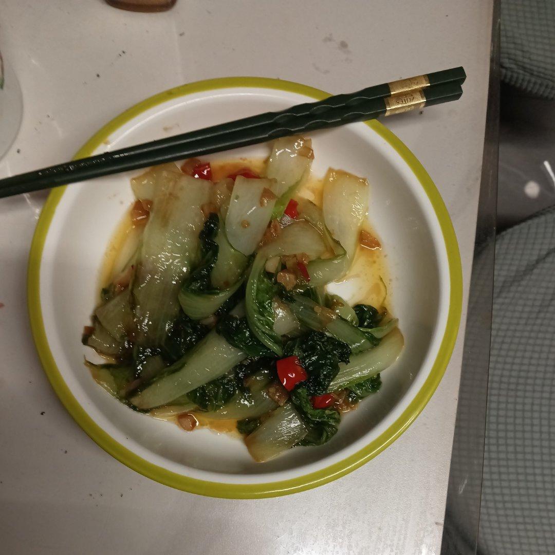 炝炒小白菜（脆爽）