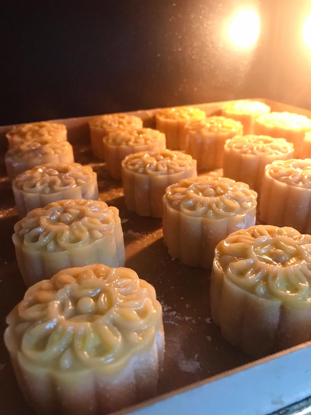 好吃不腻自制板栗蛋黄月饼