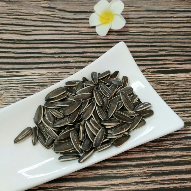 咸干葵瓜子 水煮生晒版 的做法步骤图 果果 手作 下厨房 咸干葵瓜子 水煮生晒版 的做法步骤图 果果 手作 下厨房