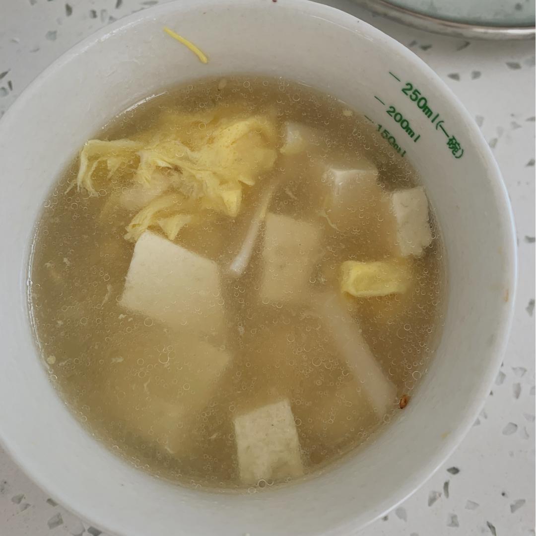 鲜美蘑菇豆腐汤