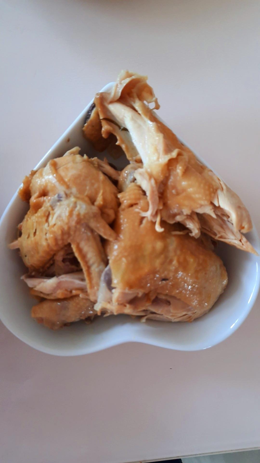电饭煲酱油盐柱侯酱焗鸡🐔，一🐔两吃😋鸡丝，鸡汤煲的做法