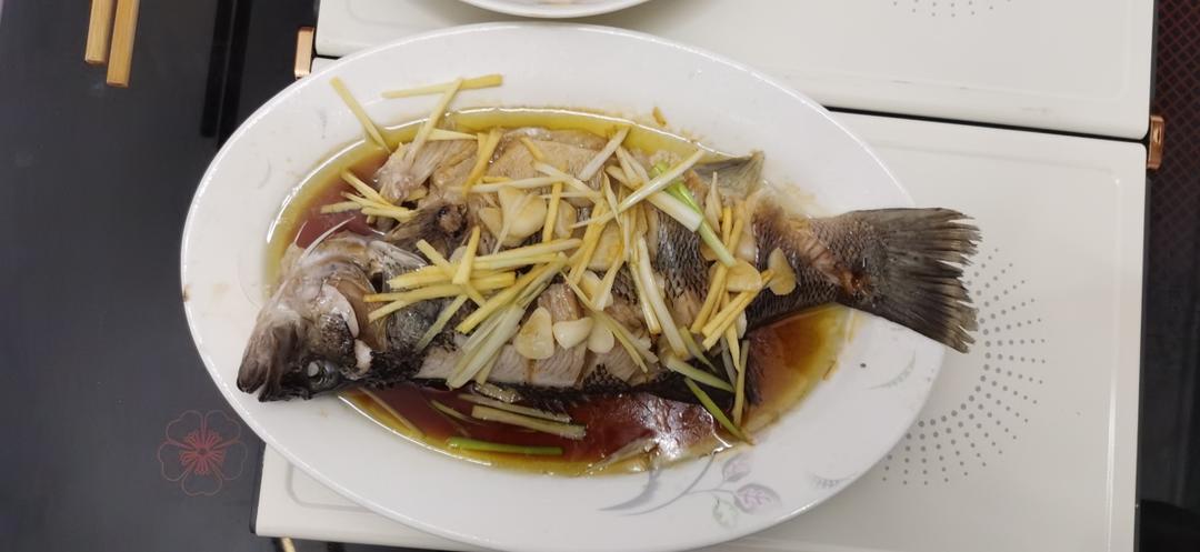 清蒸鲈鱼