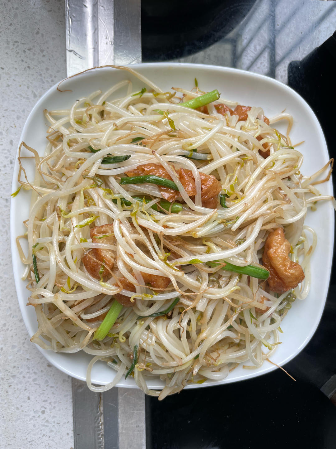 绿豆芽炒面筋（怀旧天津菜）