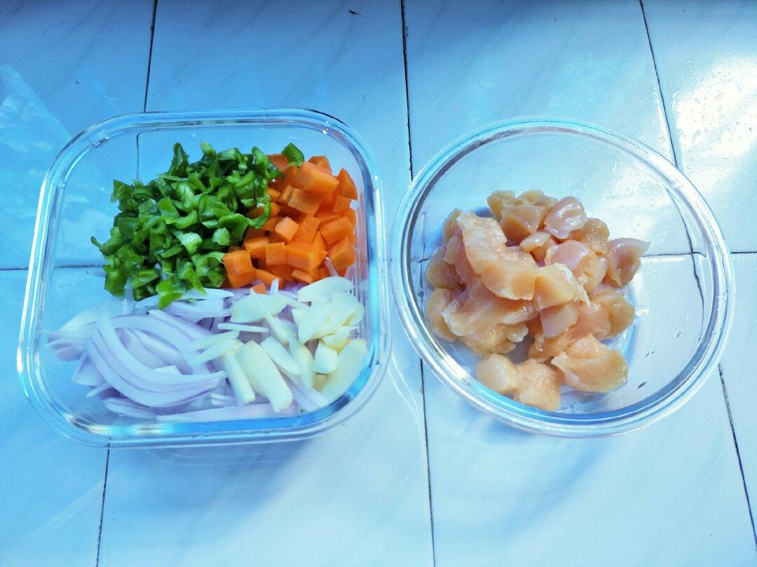 【健康三餐】香喷喷孜然鸡肉闷饭