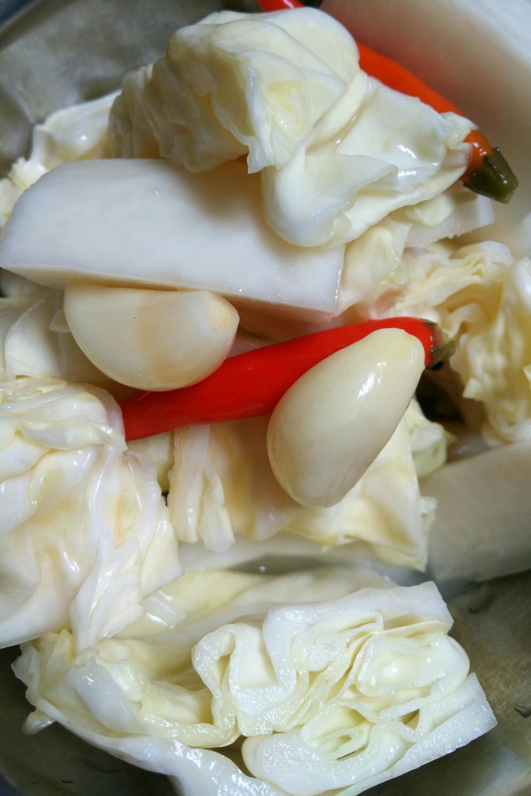 luckymifo做的不易坏的四川泡菜(生水版)