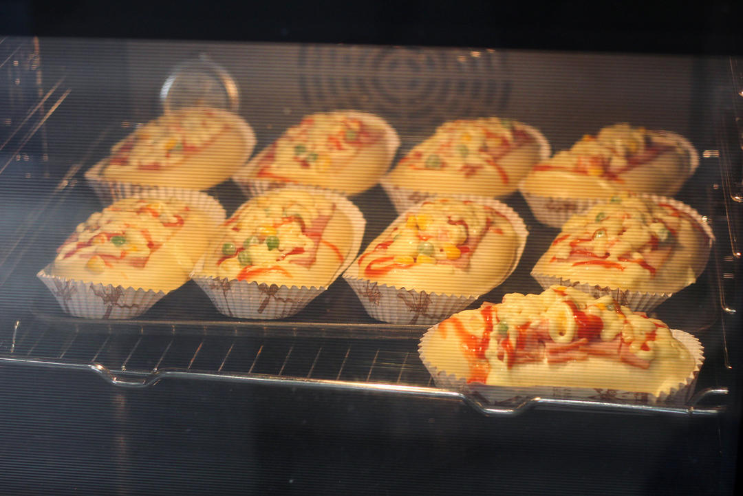 【培根沙拉面包】