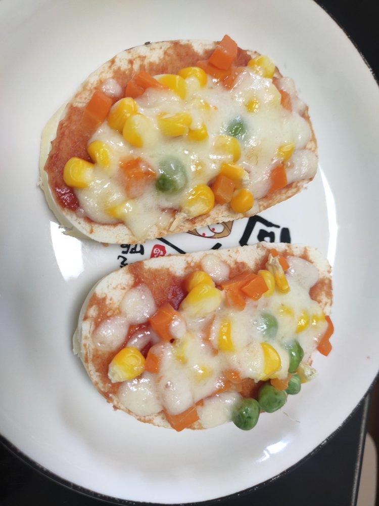 剩馒头披萨猴猴吃啊！酥脆无油还营养丰富！一不小心就会吃多，嗝～