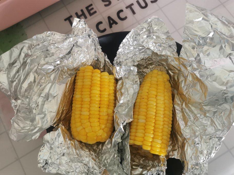 简单好吃的锡纸烤玉米