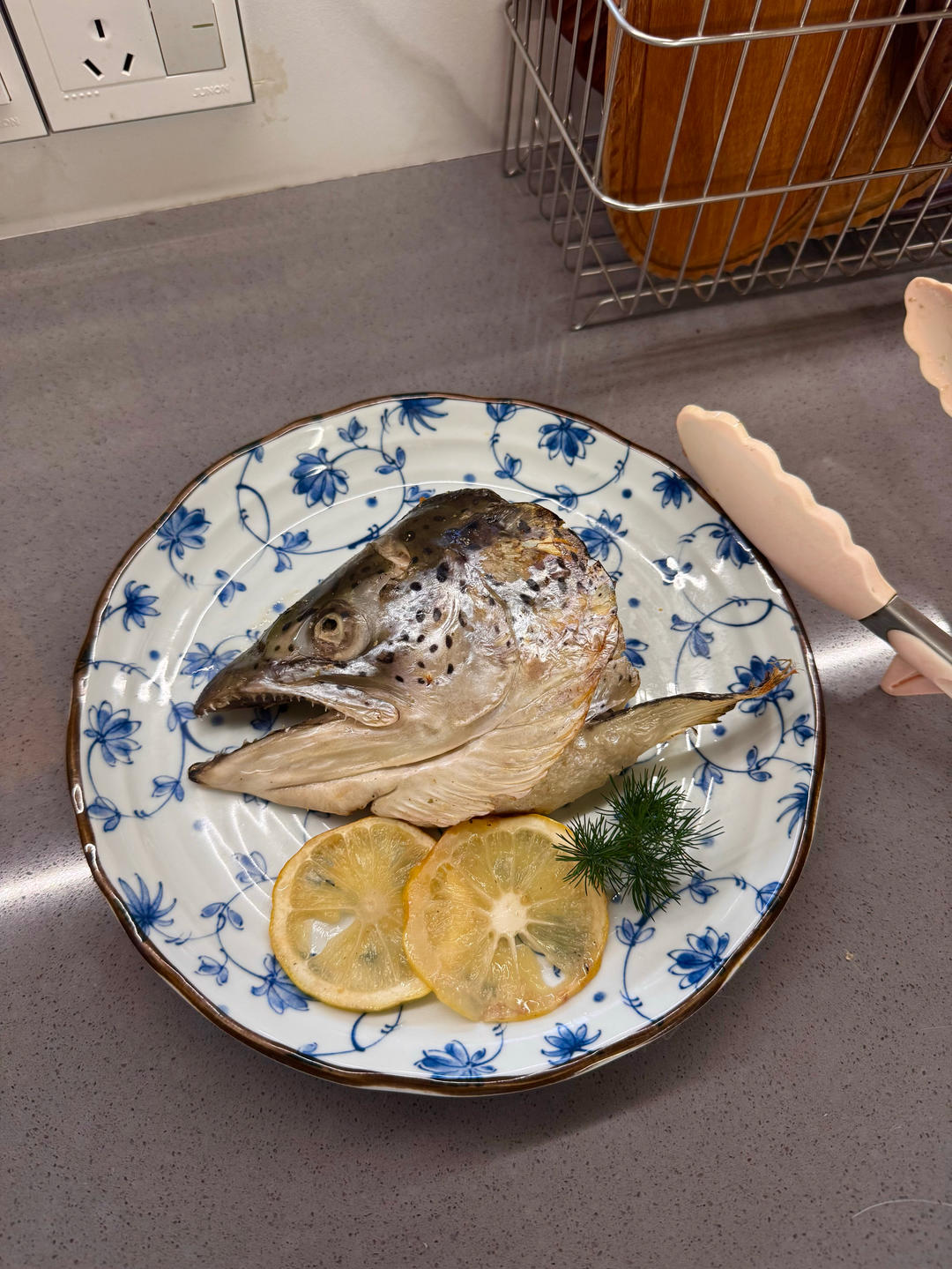 香烤三文鱼头-味道完胜日料店