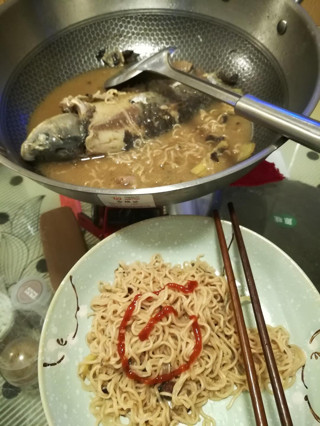 路边摊风味炒方便面