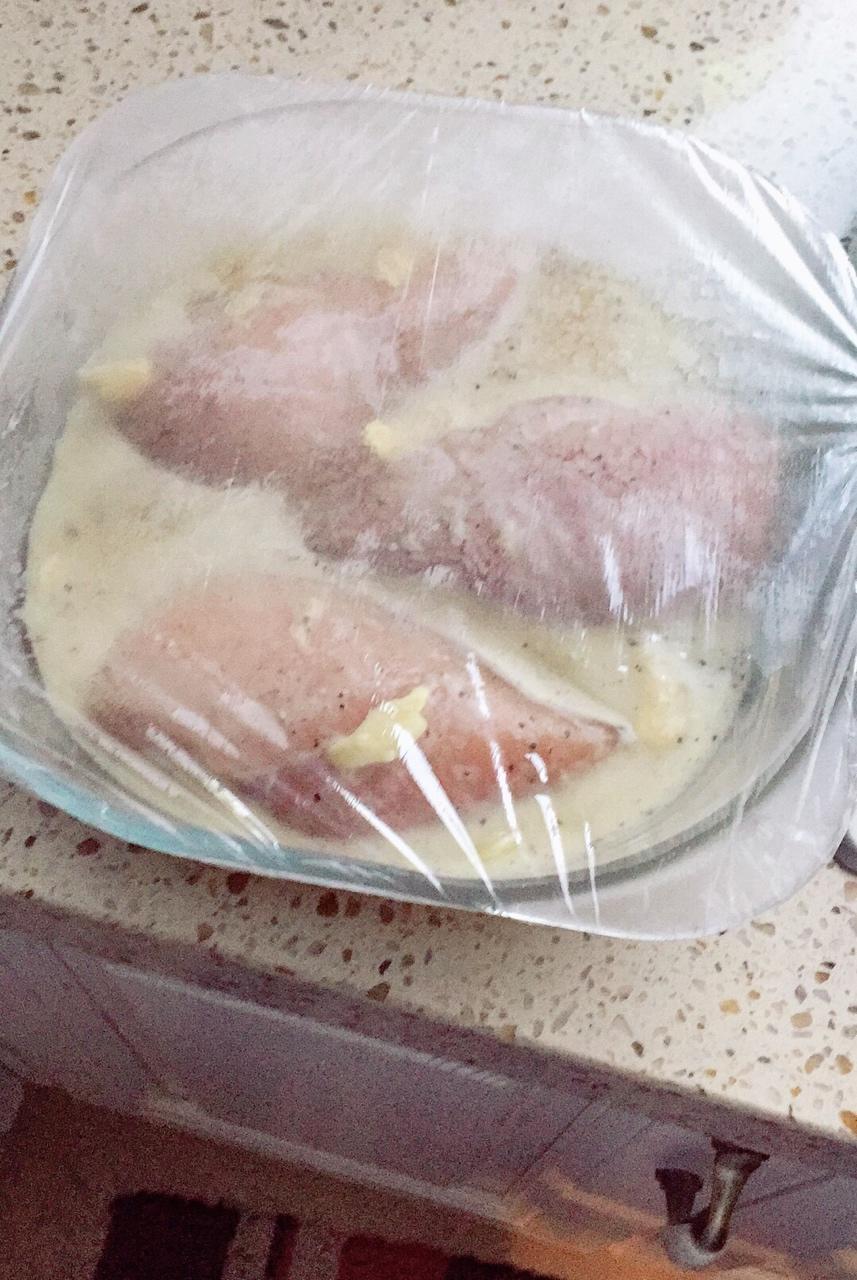 酷炫屌炸天好吃的煎鸡胸肉（香蒜蜂蜜煎鸡胸肉）