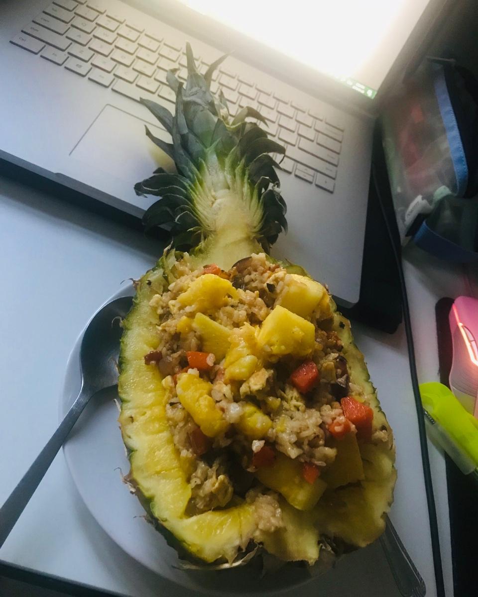 虾仁菠萝炒饭