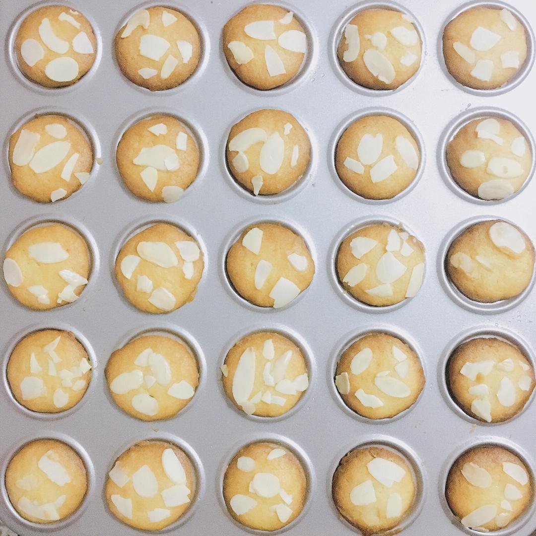 杏仁薄饼干的做法