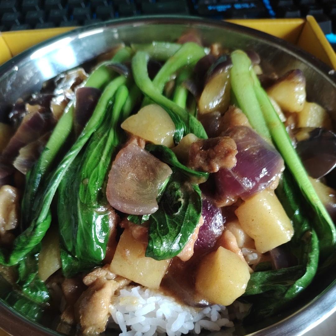 土豆咖喱鸡肉饭