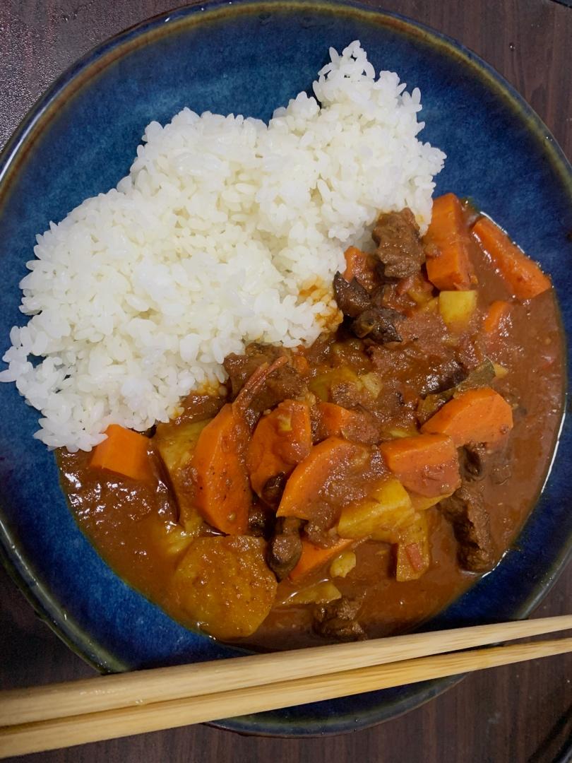 汤浓肉嫩的番茄牛腩，牛腩软烂秘法