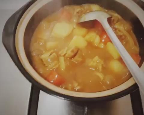 咖喱咖喱土豆牛腩