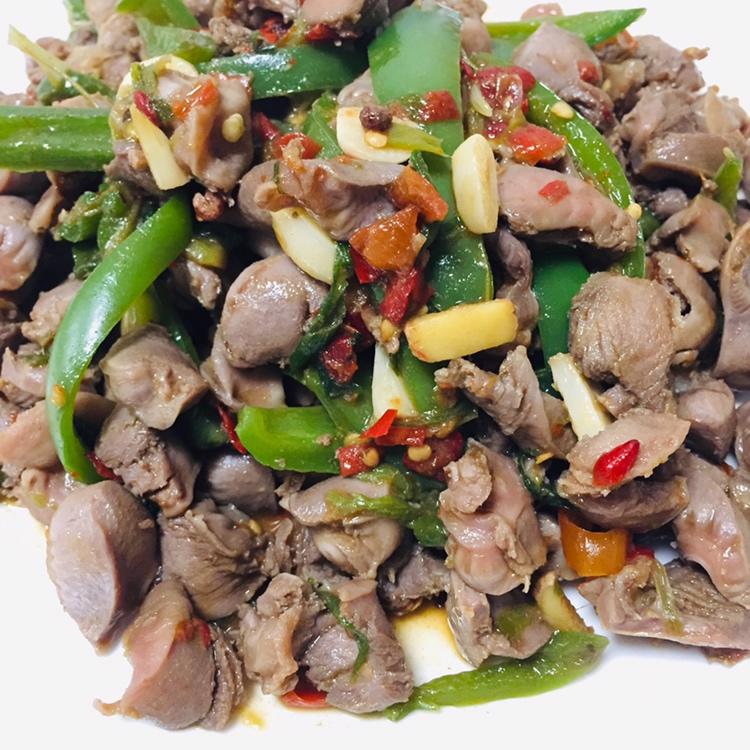 剁椒辣炒鸡胗