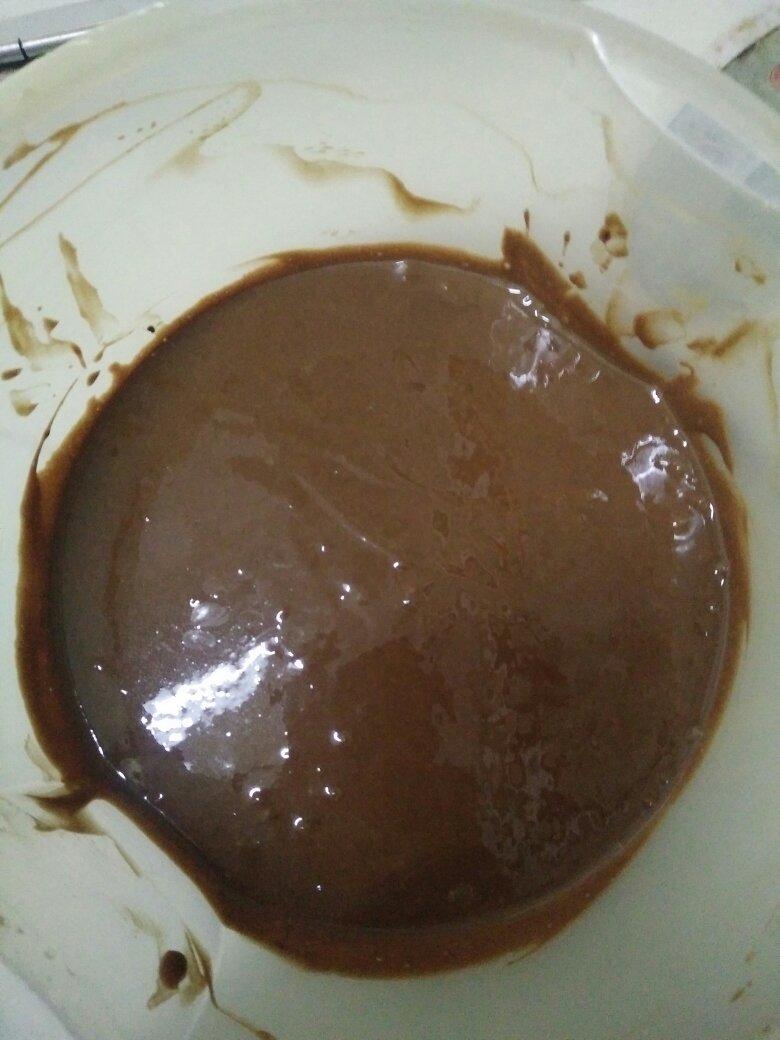 黑巧克力冰淇淋