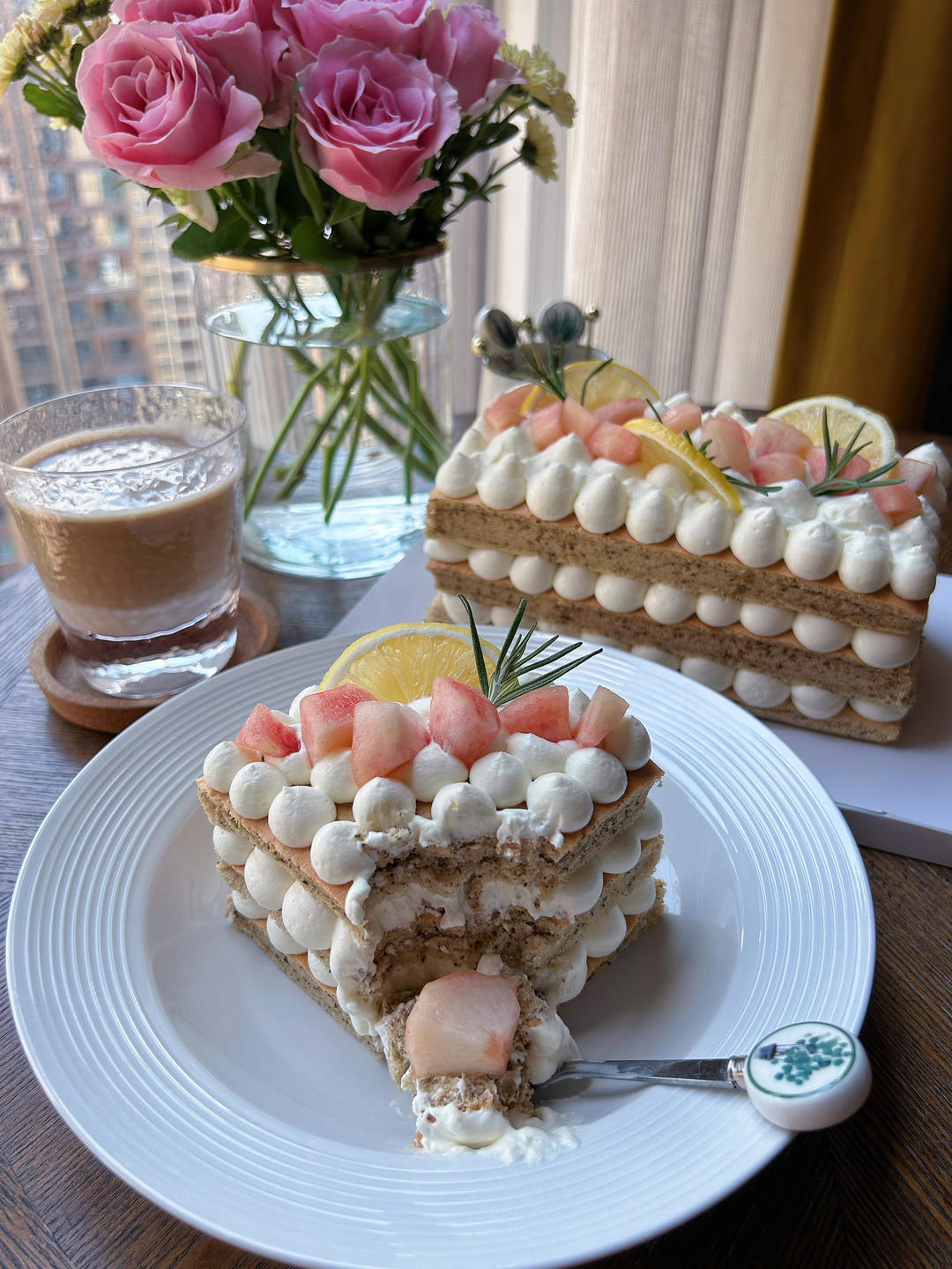 生椰拿铁蛋糕，完美组合yyds！