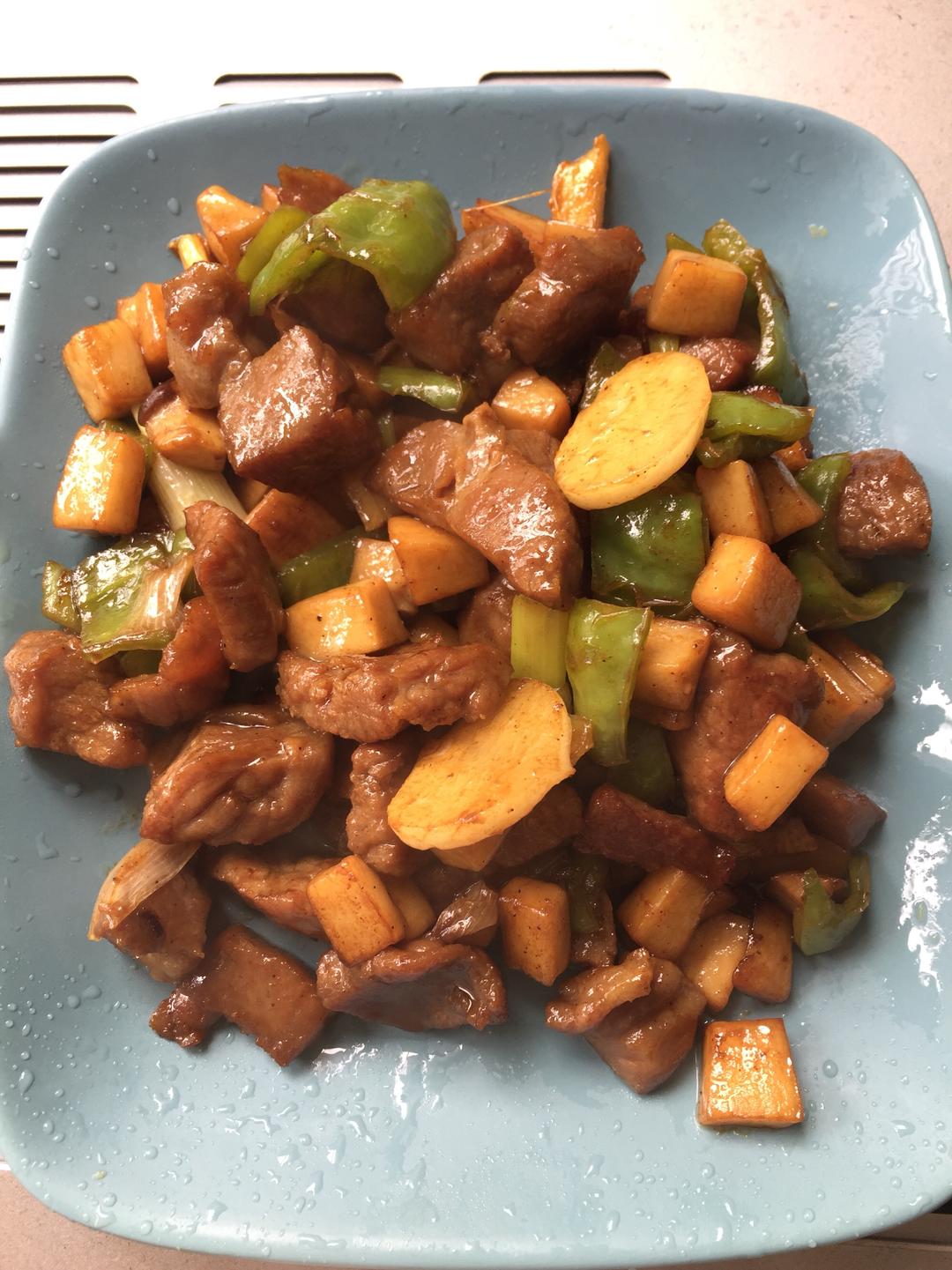 牛肉粒炒杏鲍菇