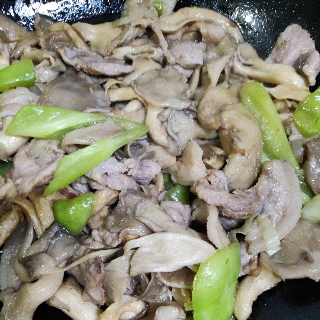 蘑菇炒肉