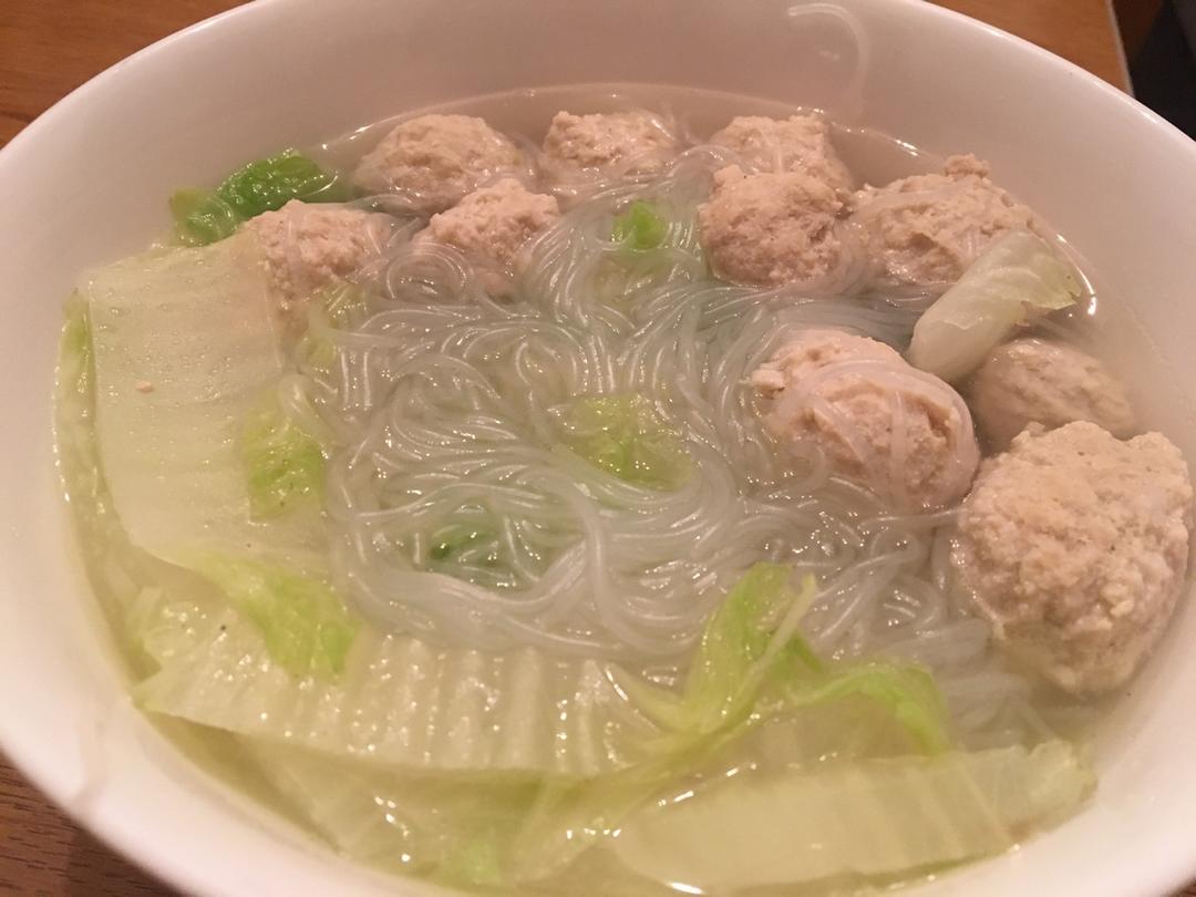 白菜粉丝汆丸子