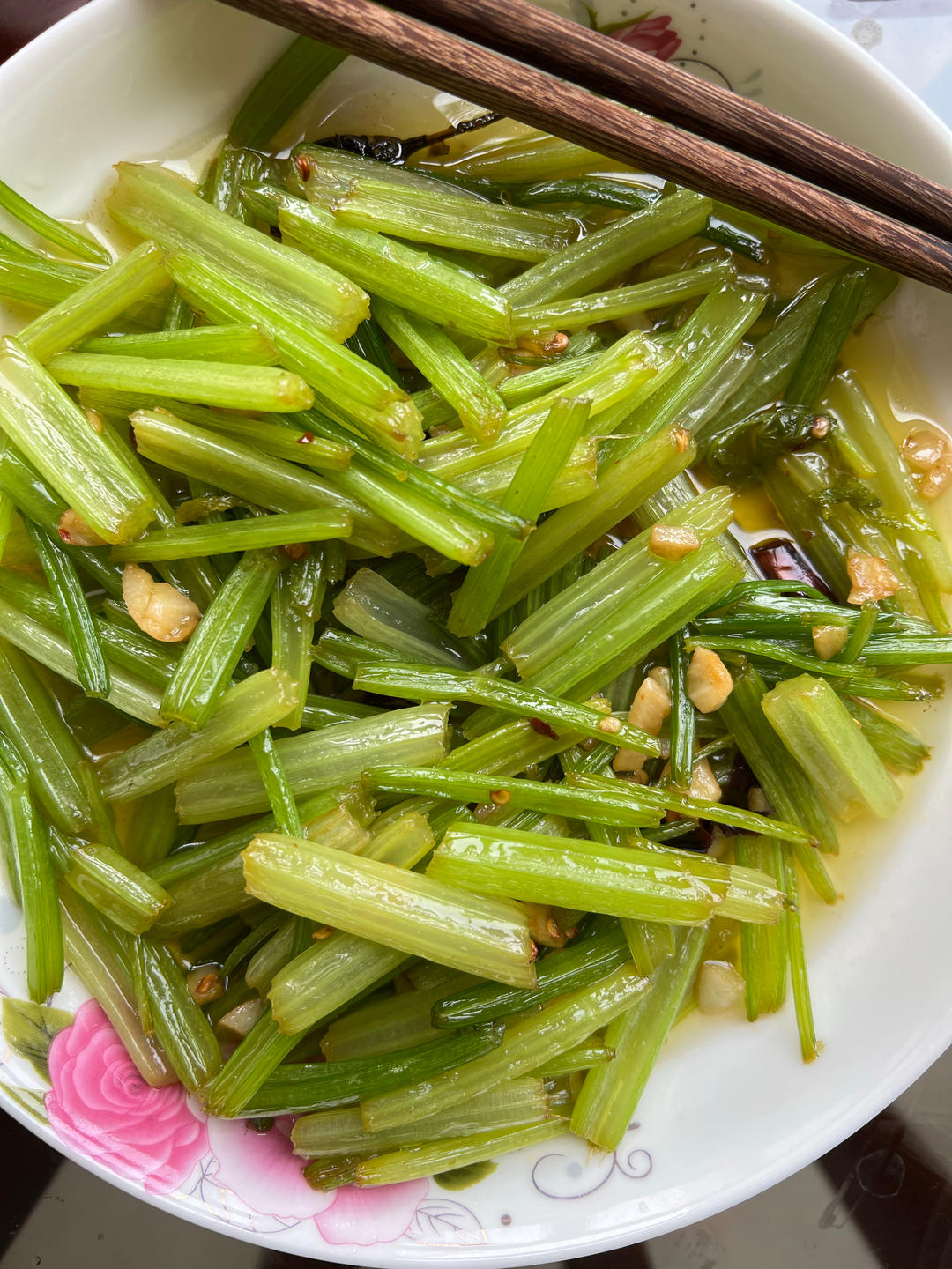 素炒芹菜