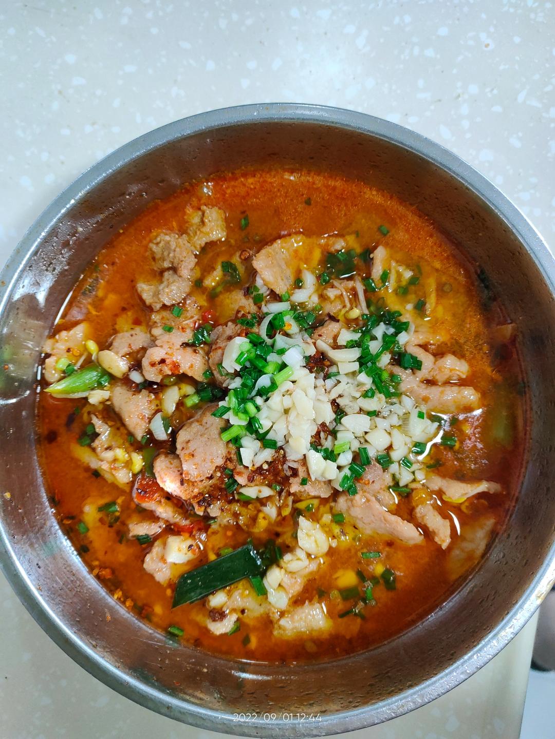 跟四川朋友学的水煮肉片 这也太香了！！