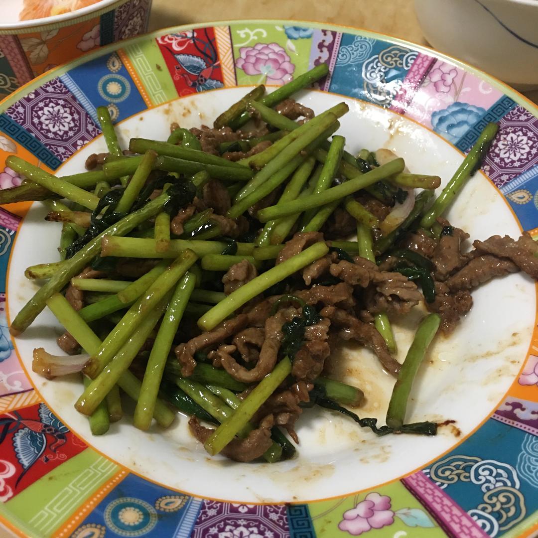 蒜苔香菜炒牛肉丝