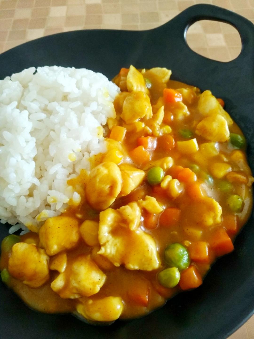 咖喱鸡丁饭
