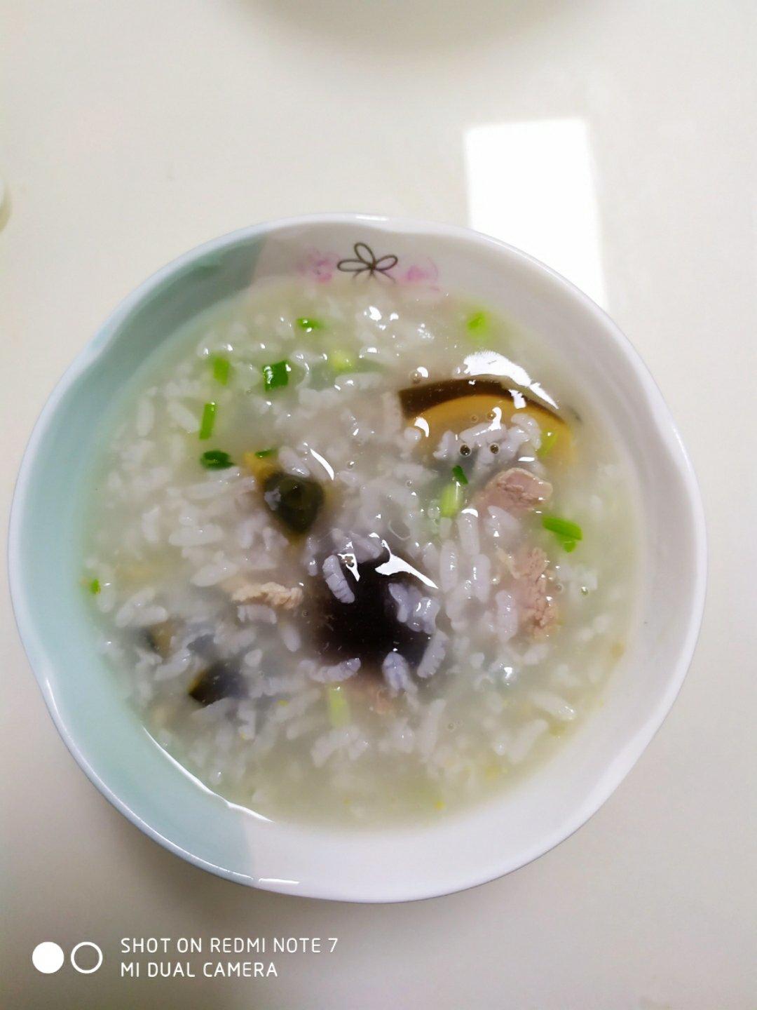 堂妈家的皮蛋瘦肉粥