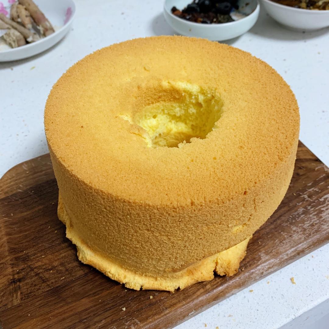 烤箱做蛋糕（戚风蛋糕的做法）