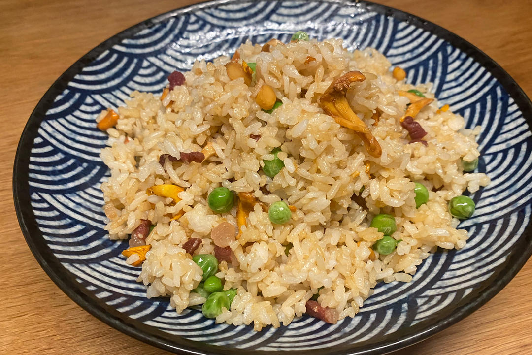 鸡油菌培根炒饭