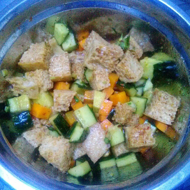 凉拌黄瓜胡萝卜