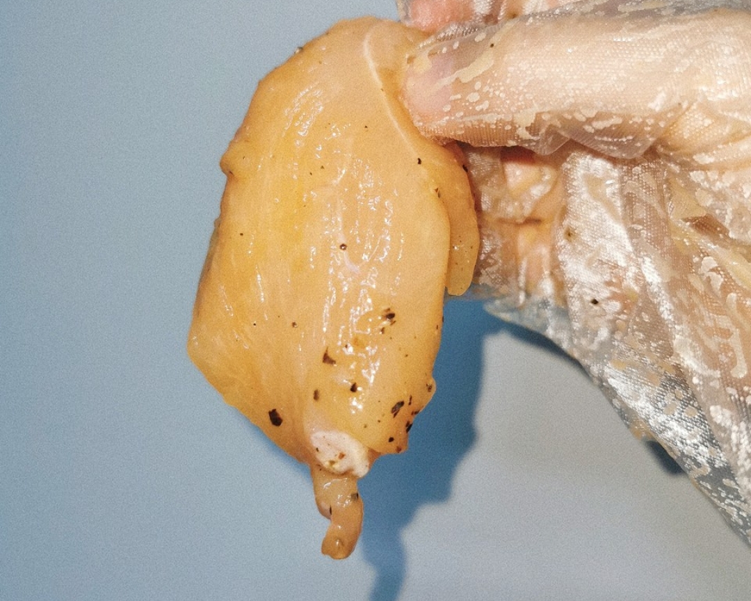 香煎鸡胸肉-嫩多汁（附腌制方法）的做法 步骤3