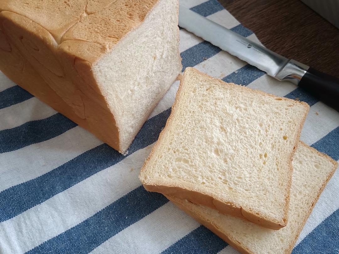 吐司，奶香手撕面包，超级香浓
