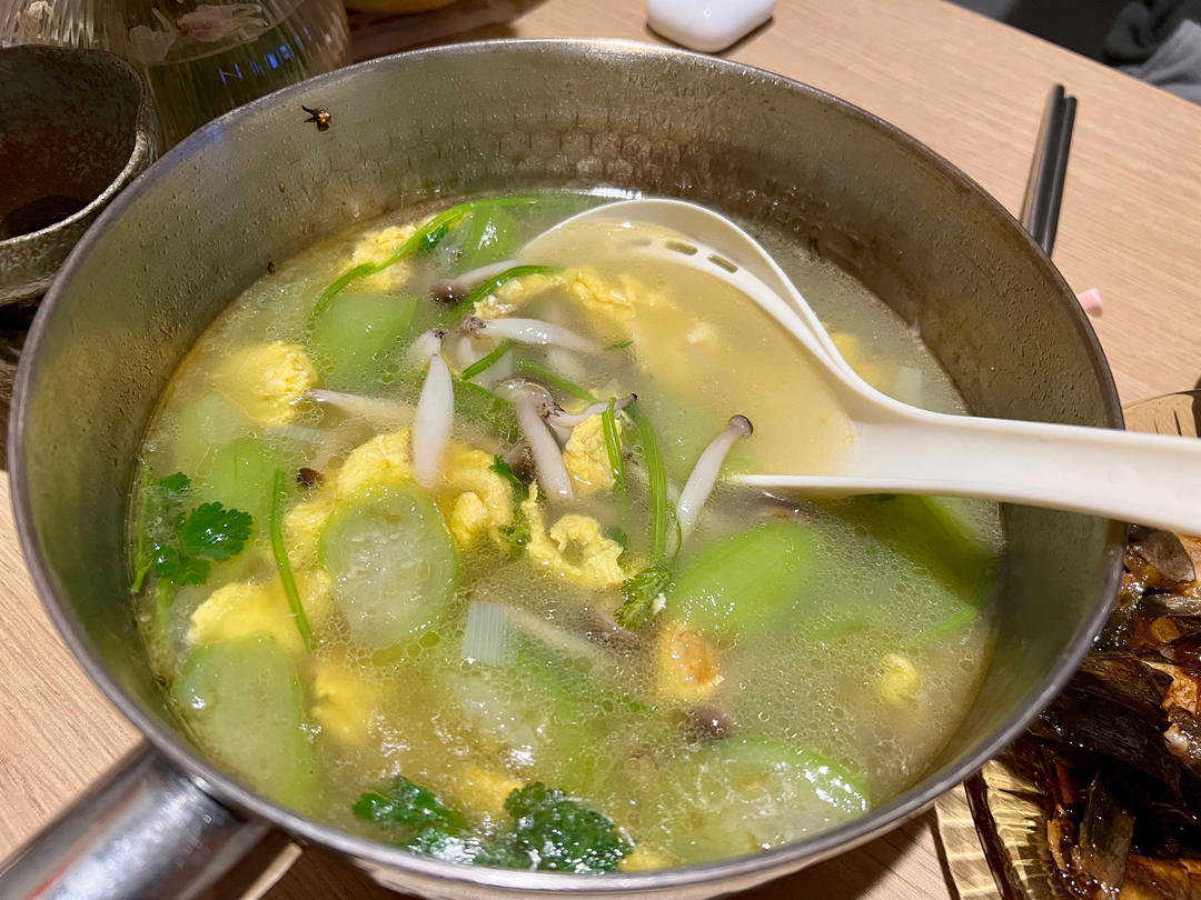 鲜菇丝瓜汤