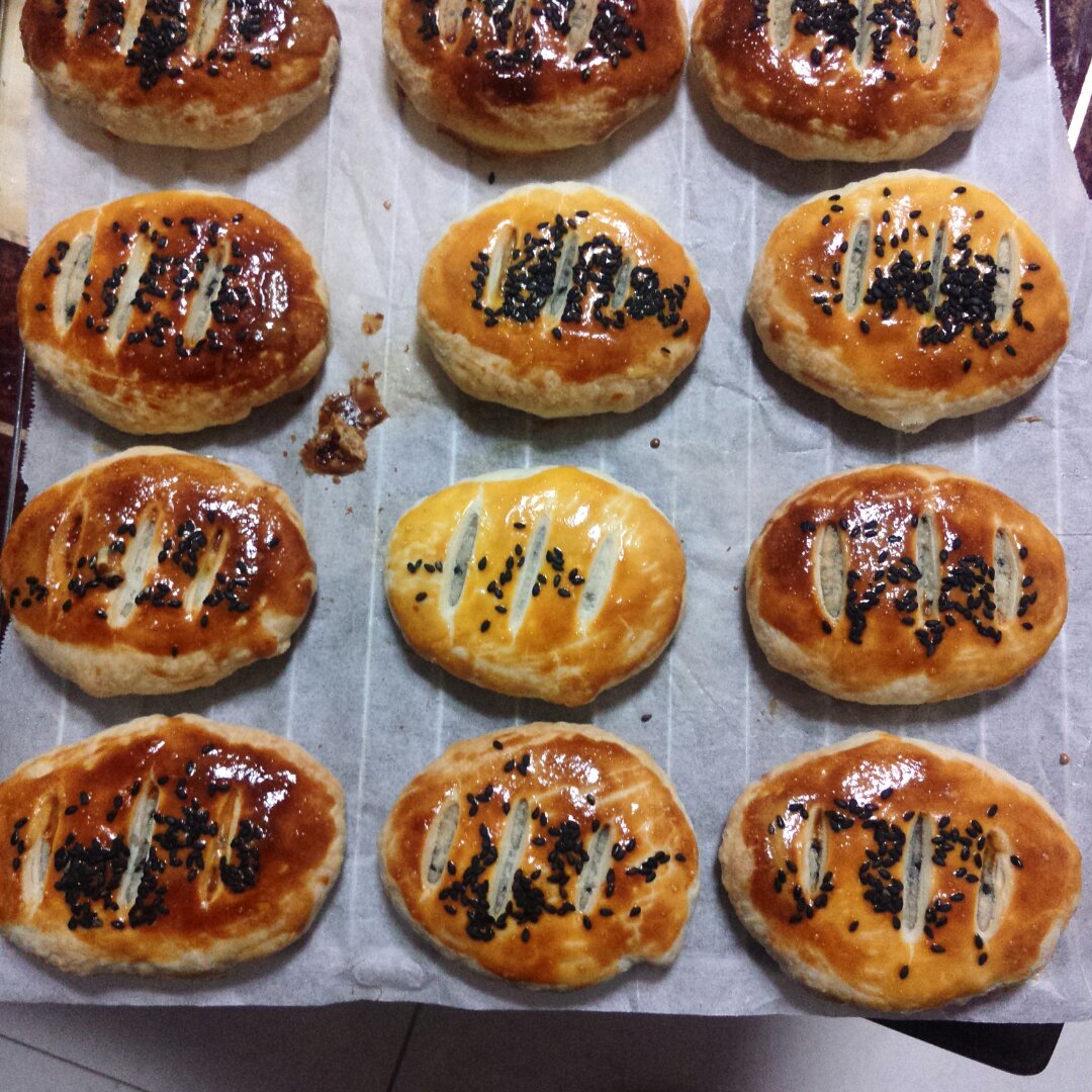 一道很著名的中式面点——老婆饼