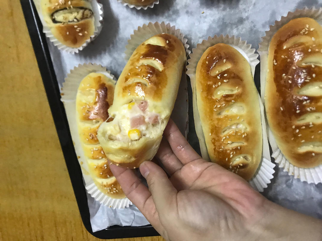 巨柔软！火腿玉米拉丝小餐包