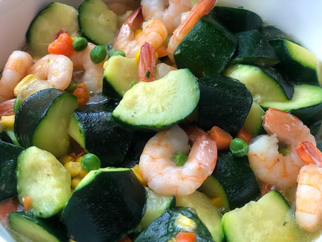 【健康三餐】虾仁西葫芦炒豌豆