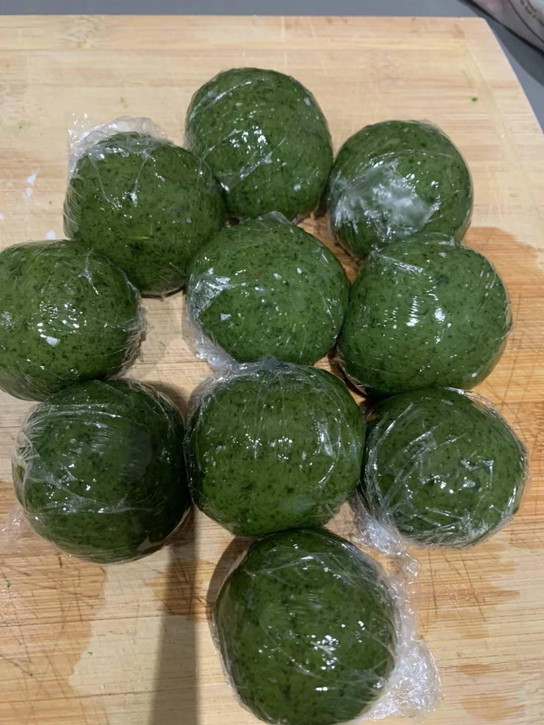 清明必吃的艾草青团