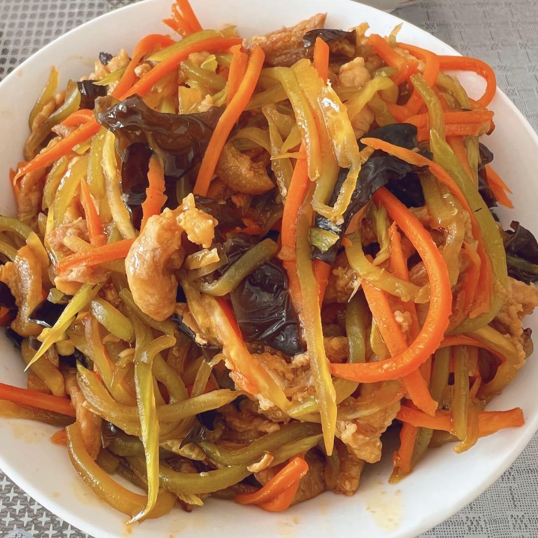 超好吃的鱼香肉丝（做法相当简单，一看就会）