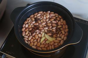 凉拌五香花生豆的做法 步骤4