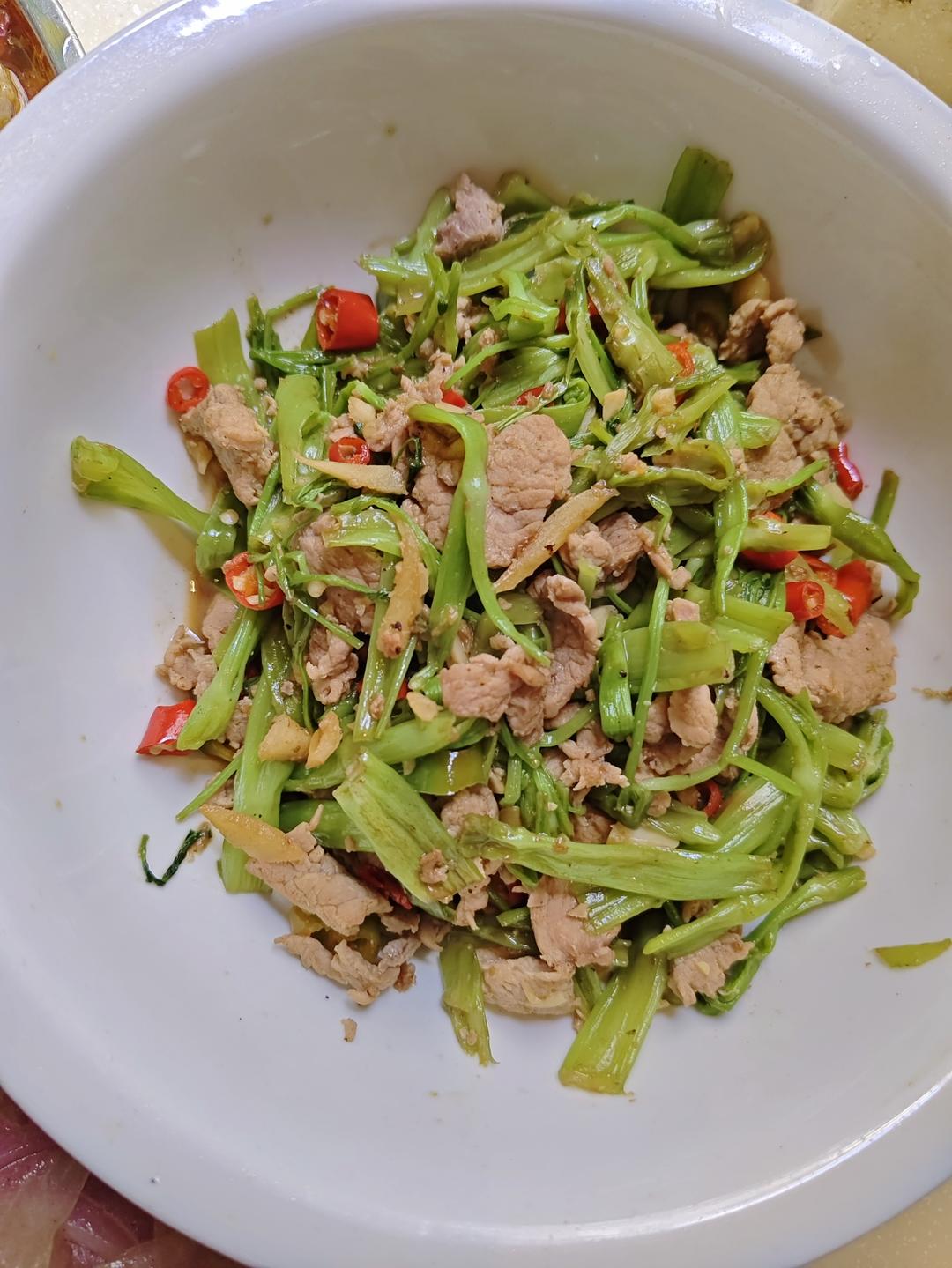 空心菜梗炒肉丝