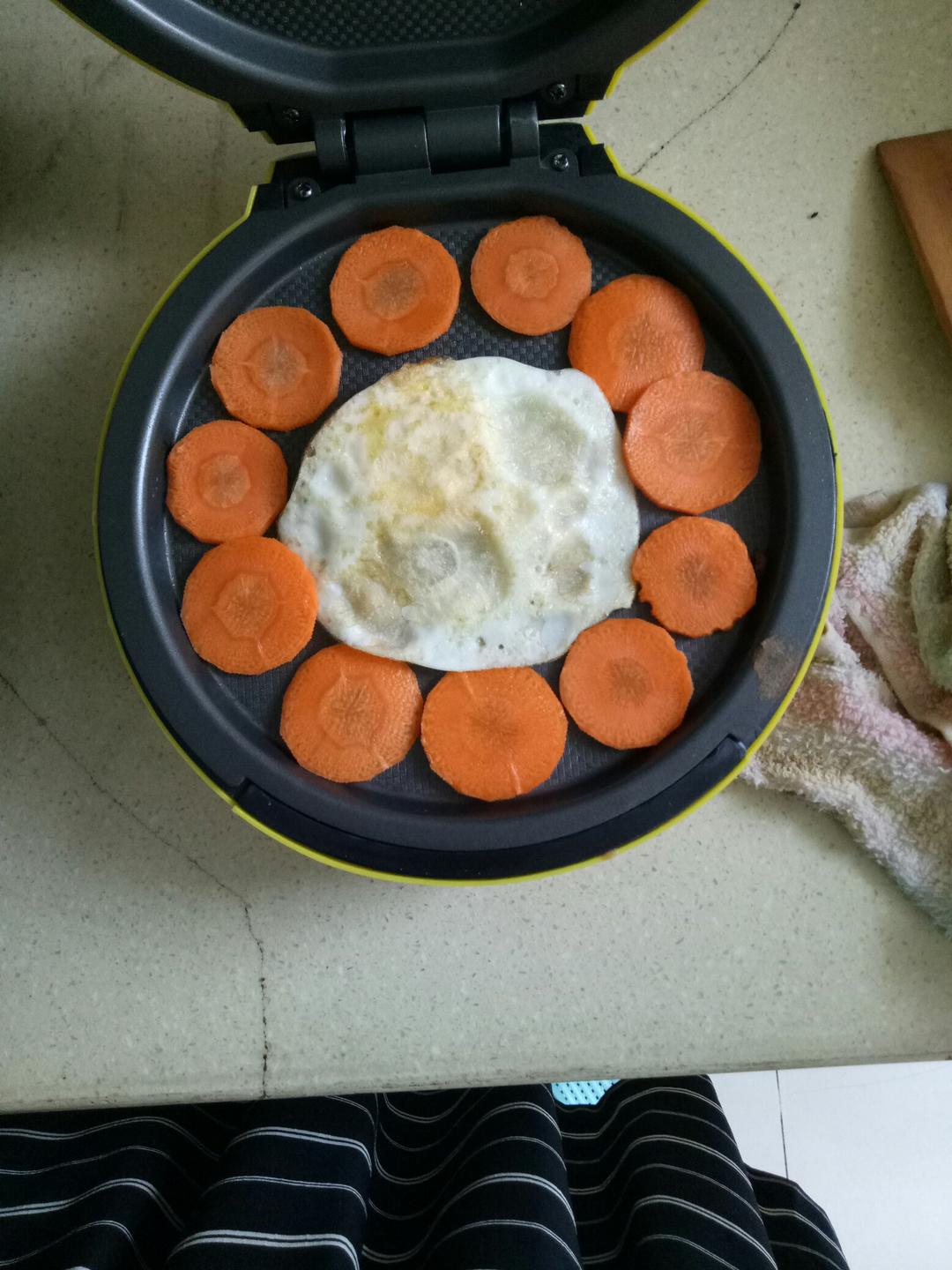 无油胡萝卜煎蛋早餐