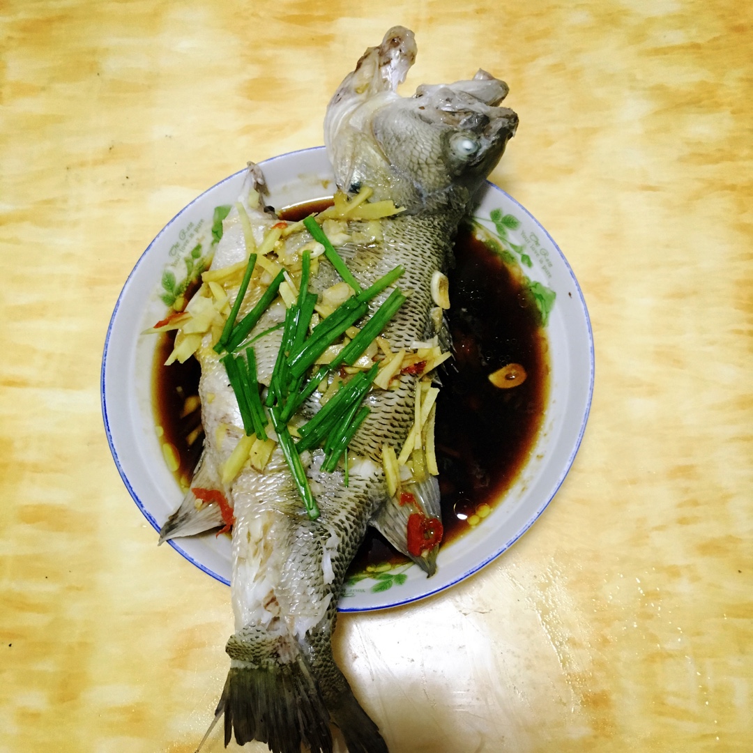 蒸鲈鱼